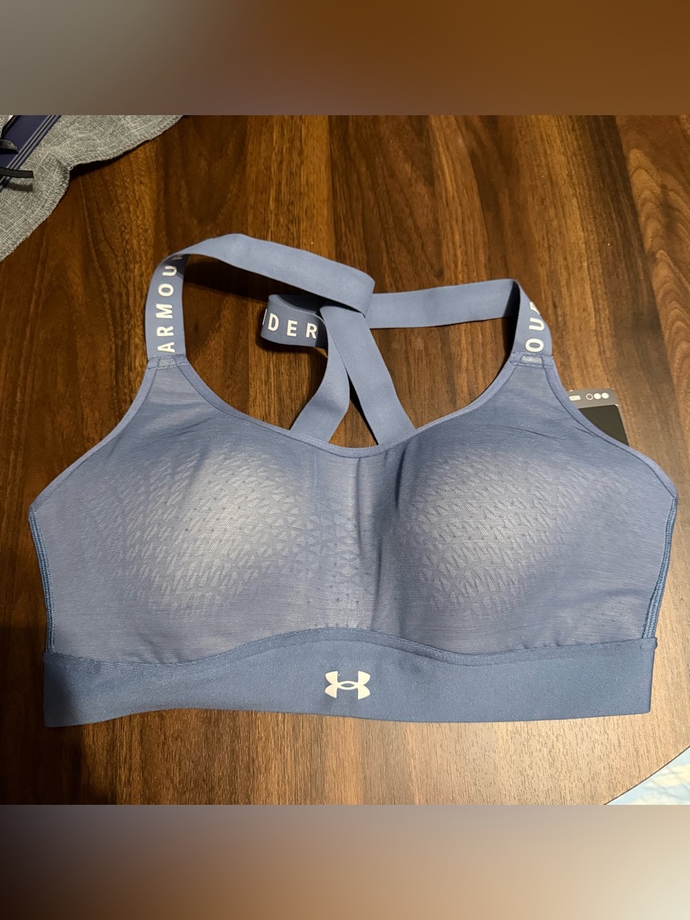 NWT Under armour sports bra